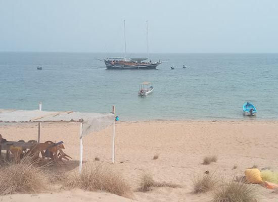 djibouti/goda-mountains/restaurant/trois-plages