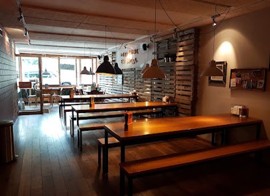 switzerland/fribourg/restaurant/crazy-wolf