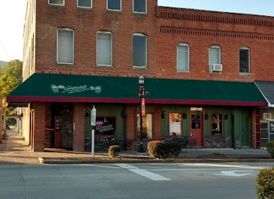tennessee/sequatchie-valley/restaurant/stevarino-s-italian-eatery