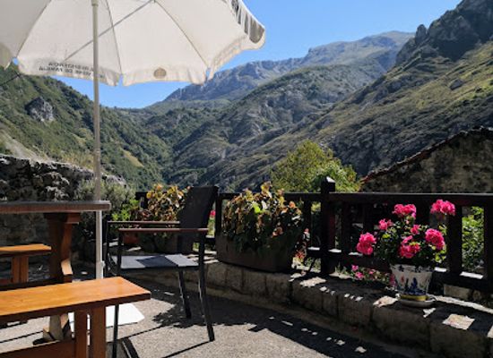 spain/picos-de-europa/restaurant/el-caleyon-alojamiento-bar-restaurante