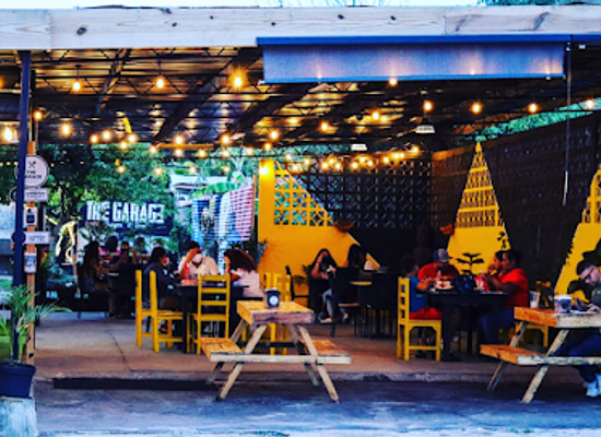 panama/las-tablas/restaurant/the-garage-terraza