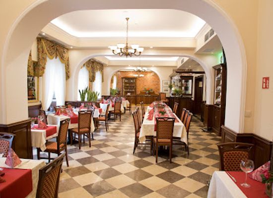 poland/lesser-poland/restaurant/restauracja-polonia