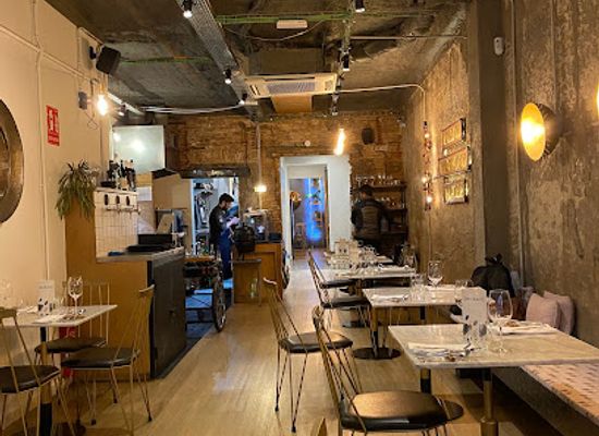 spain/barcelona/eixample/restaurant/boraz