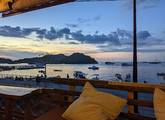 indonesia/labuan-bajo/restaurant/warung-brothers-bajo