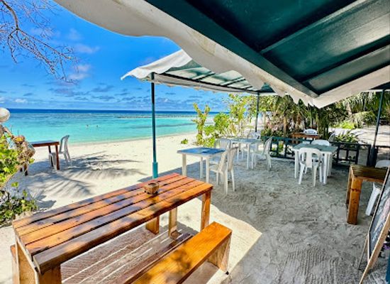 maldives/fulidhoo/restaurant/bougainvillea-inn-beach-restaurant