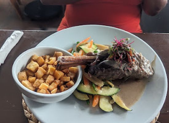 jamaica/kingston/restaurant/broken-plate-restaurant