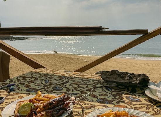 sierra-leone/river-number-two-beach/restaurant/samso-s-restaurant