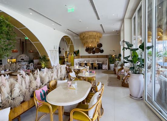 egypt/eastern-desert/restaurant/brunch-cake-lake-view