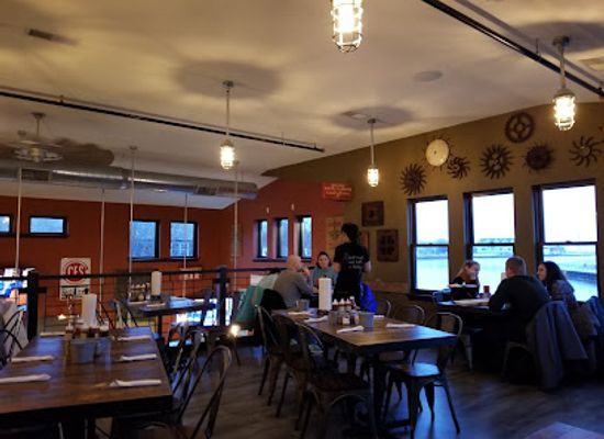 wisconsin/sheboygan/restaurant/parker-john-s-bbq-pizza