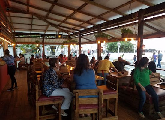 honduras/la-ceiba/restaurant/cric-cric-burger