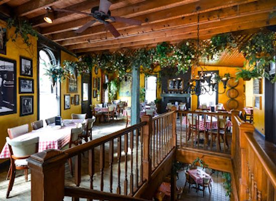 illinois/galena-territory/restaurant/vinny-vanucchi-s