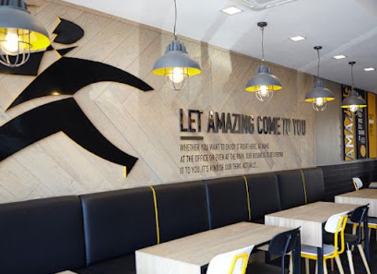 botswana/lobatse/restaurant/debonairs-pizza