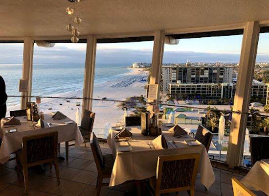 florida/st-petersburg/restaurant/spinners-rooftop-grille