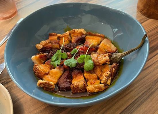 philippines/luzon/restaurant/lunes-everyday-dining