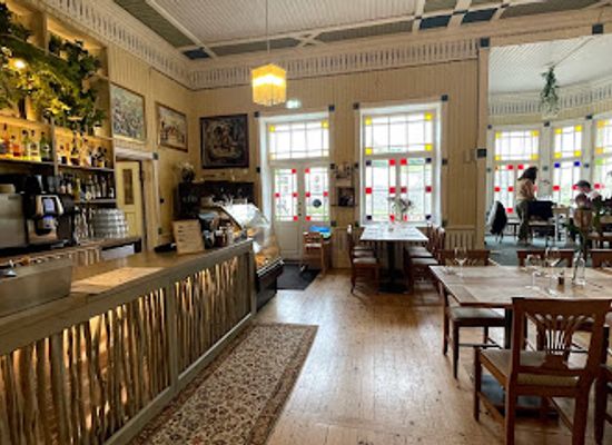 estonia/kuressaare/restaurant/ku-kuu-fish-restaurant-and-guesthouse-in-kuursaal