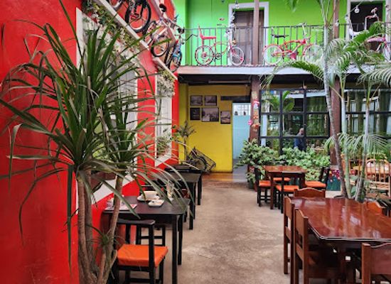 guatemala/huehuetenango/restaurant/restaurante-las-flores