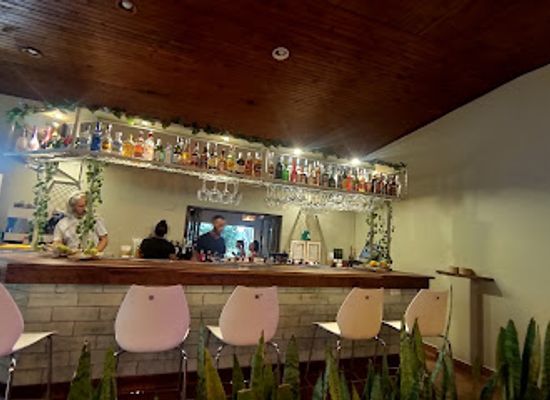 eswatini/mhlume/restaurant/freshly-ground-salt-pepper