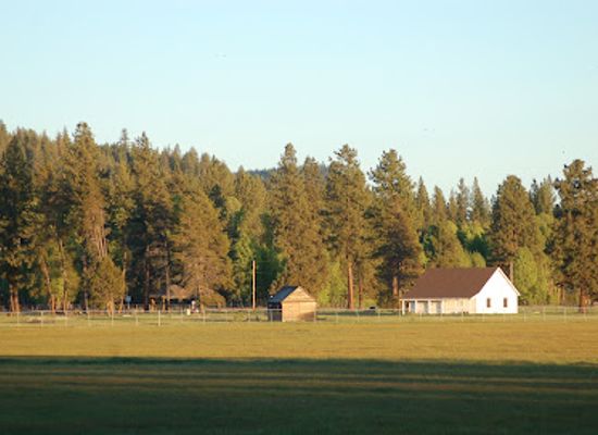 oregon/umpqua-valley/restaurant/fort-klamath-museum
