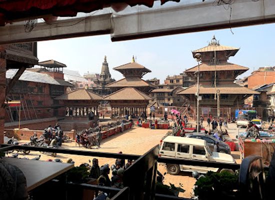 nepal/patan/bangalamukhi-temple/restaurant/casa-pagoda