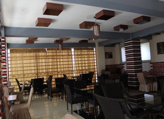ethiopia/lake-tana/restaurant/blue-jayz-bar-and-restaurant