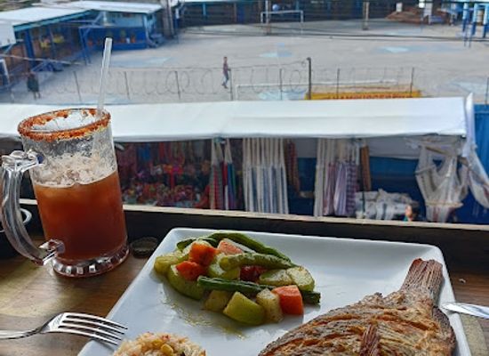guatemala/panajachel/restaurant/restaurante-los-piratas