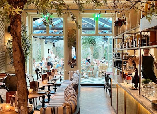 netherlands/utrecht/restaurant/carmel-market