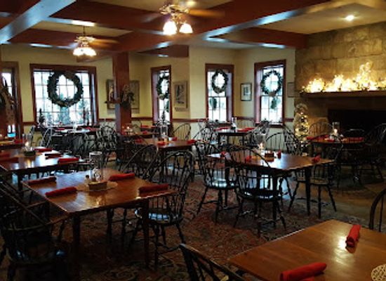 indiana/yellowwood-state-forest/restaurant/artists-colony-inn-restaurant