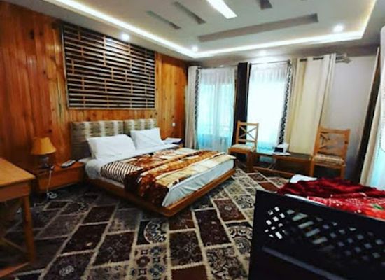 pakistan/kaghan/restaurant/pine-hotel-and-cottages