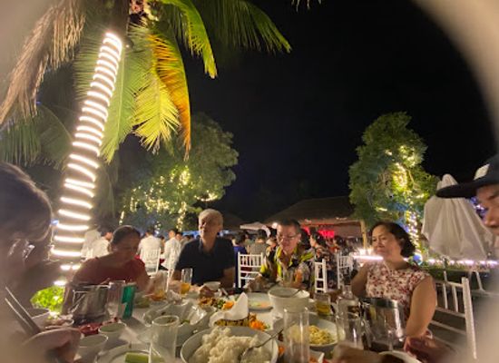 vietnam/ha-long-bay/restaurant/rose-bay-restaurant-beach-bar