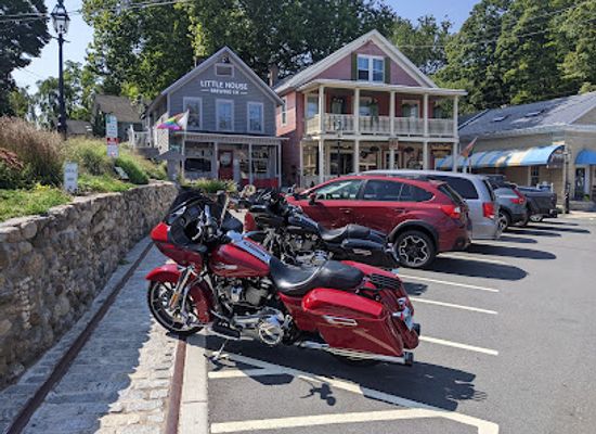 connecticut/connecticut-river-valley/restaurant/river-tavern