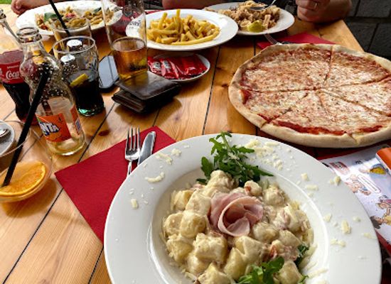 slovenia/gorizia/restaurant/rusa-hisa