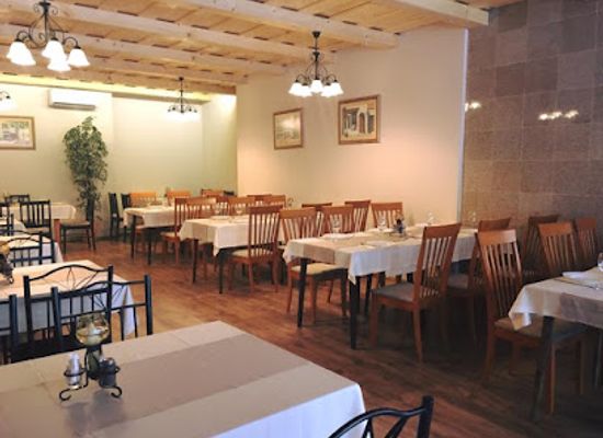 hungary/balaton-uplands/restaurant/taverna-etterem-es-vendeghaz
