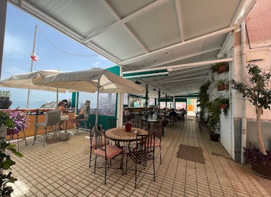 gibraltar/catalan-bay/restaurant/seawave-bar