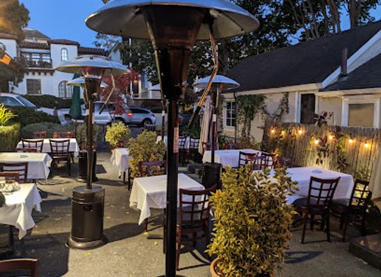 california/carmel-by-the-sea/restaurant/l-escargot