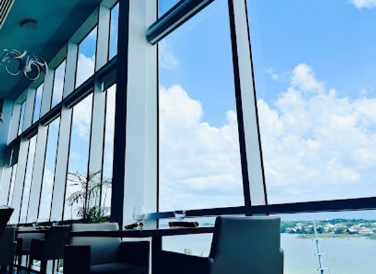 the-bahamas/new-providence/restaurant/altitude-restaurant