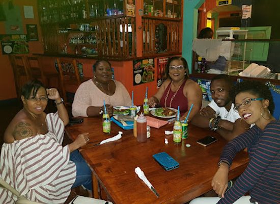 barbados/saint-michael/restaurant/t-s-sweet-spot-restaurant-bar