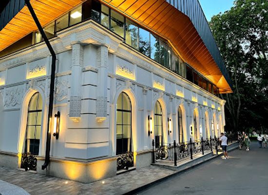 ukraine/kharkiv/svobody-square/restaurant/villa-tartufo