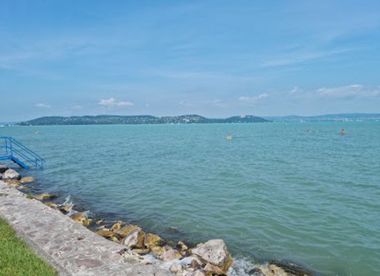hungary/balaton-uplands/restaurant/parti-bisztro