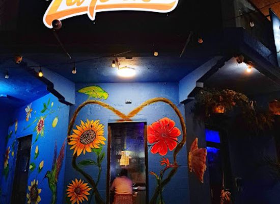 puerto-rico/sierra-de-luquillo/restaurant/la-pared-street-food-beer-garden