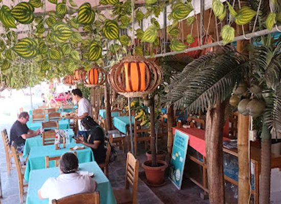 ecuador/galapagos-islands/restaurant/el-velero