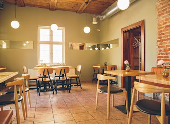 latvia/ventspils/restaurant/kupfernams
