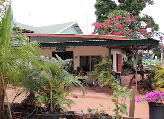 suriname/moengo/restaurant/agies-roti-place