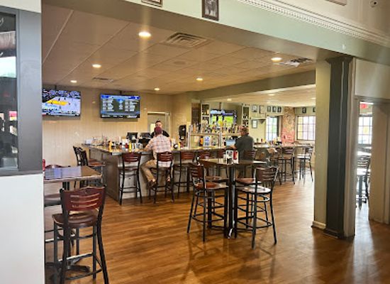 virginia/blacksburg/restaurant/lefty-s