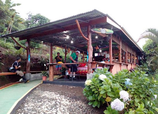 costa-rica/turrialba-valley/restaurant/rancho-donde-chani-carnitas-chani