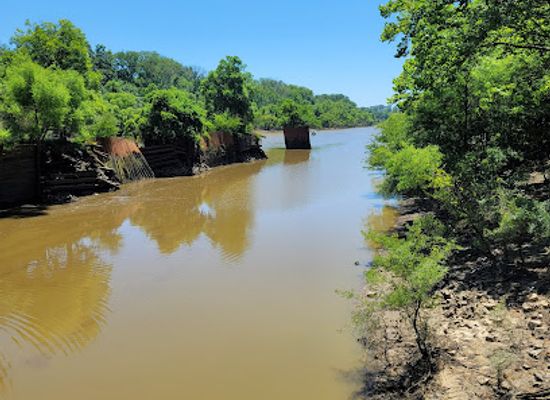 alabama/tombigbee-river-valley/restaurant/tombigbee-river