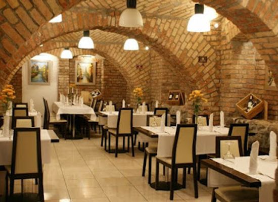poland/greater-poland/restaurant/restauracja-wyjatkowa-winiarnia-wewe