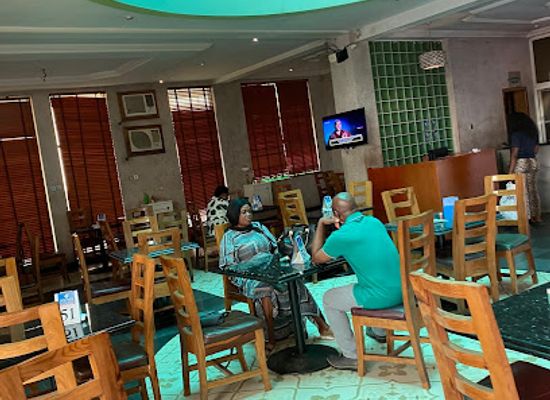nigeria/enugu/restaurant/dolphin-restaurant