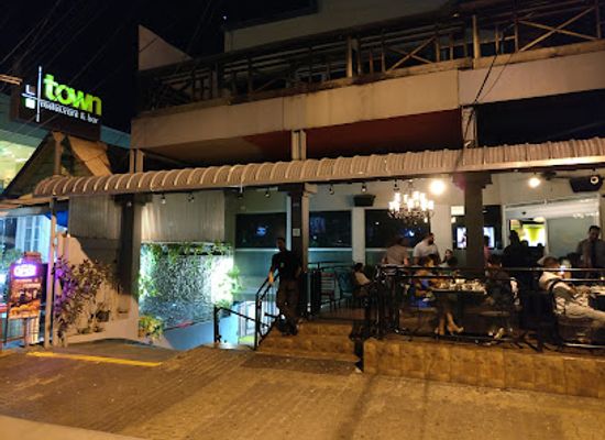 trinidad-and-tobago/diego-martin/restaurant/town-restaurant-bar