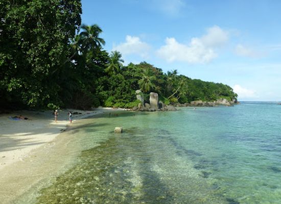 seychelles/cousin-island/restaurant/perry-s-grillz