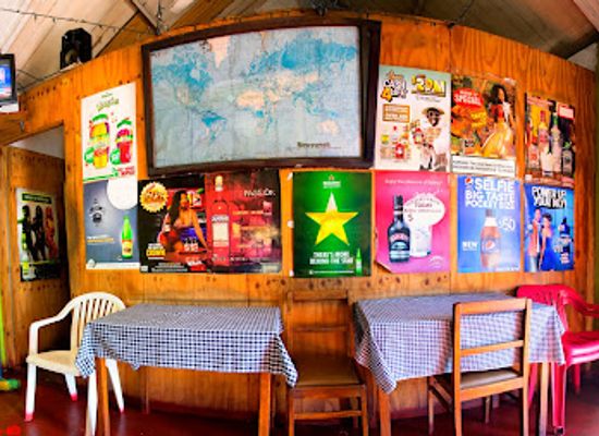 jamaica/montego-bay/hip-strip/restaurant/sunset-bar-restaurant